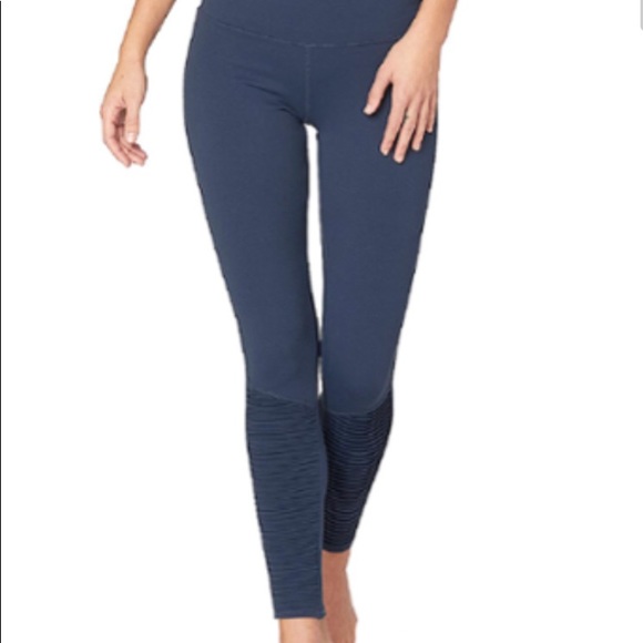 threads 4 thought leggings